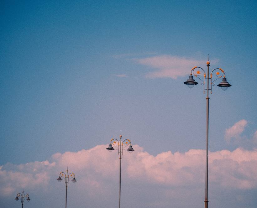 Photograph — Nikon D5100 ・ 55mm ・ f/4.0 ・ 1/2000s ・ ISO400 ・ 2011